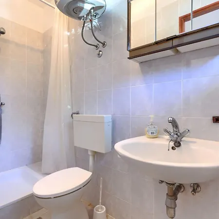 Perkovic-1 By Interhome * Medulin